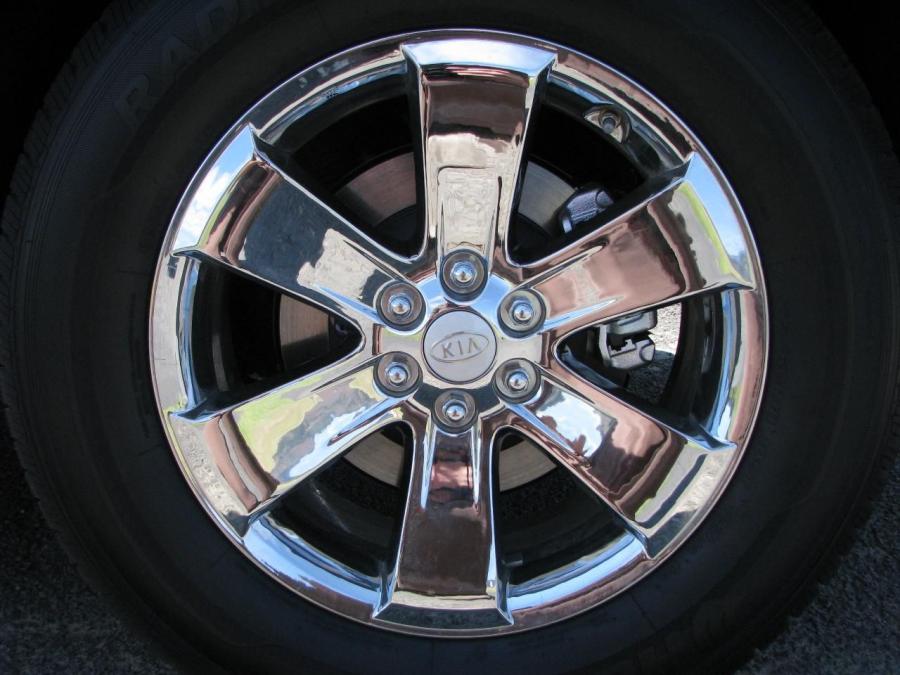  Kia Borrego 2009 года  (фото 57 из 345)